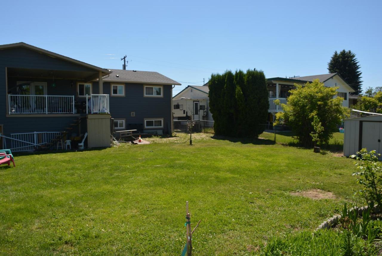 Aasra Home Kelowna Extérieur photo
